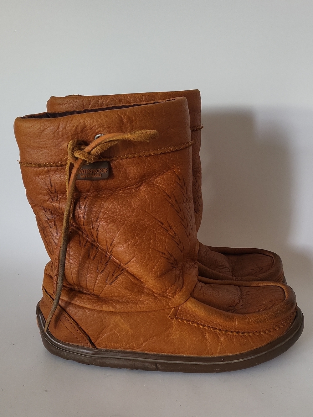 Manitobah Mukluks Youth Waterproof Leather Boots Size 2